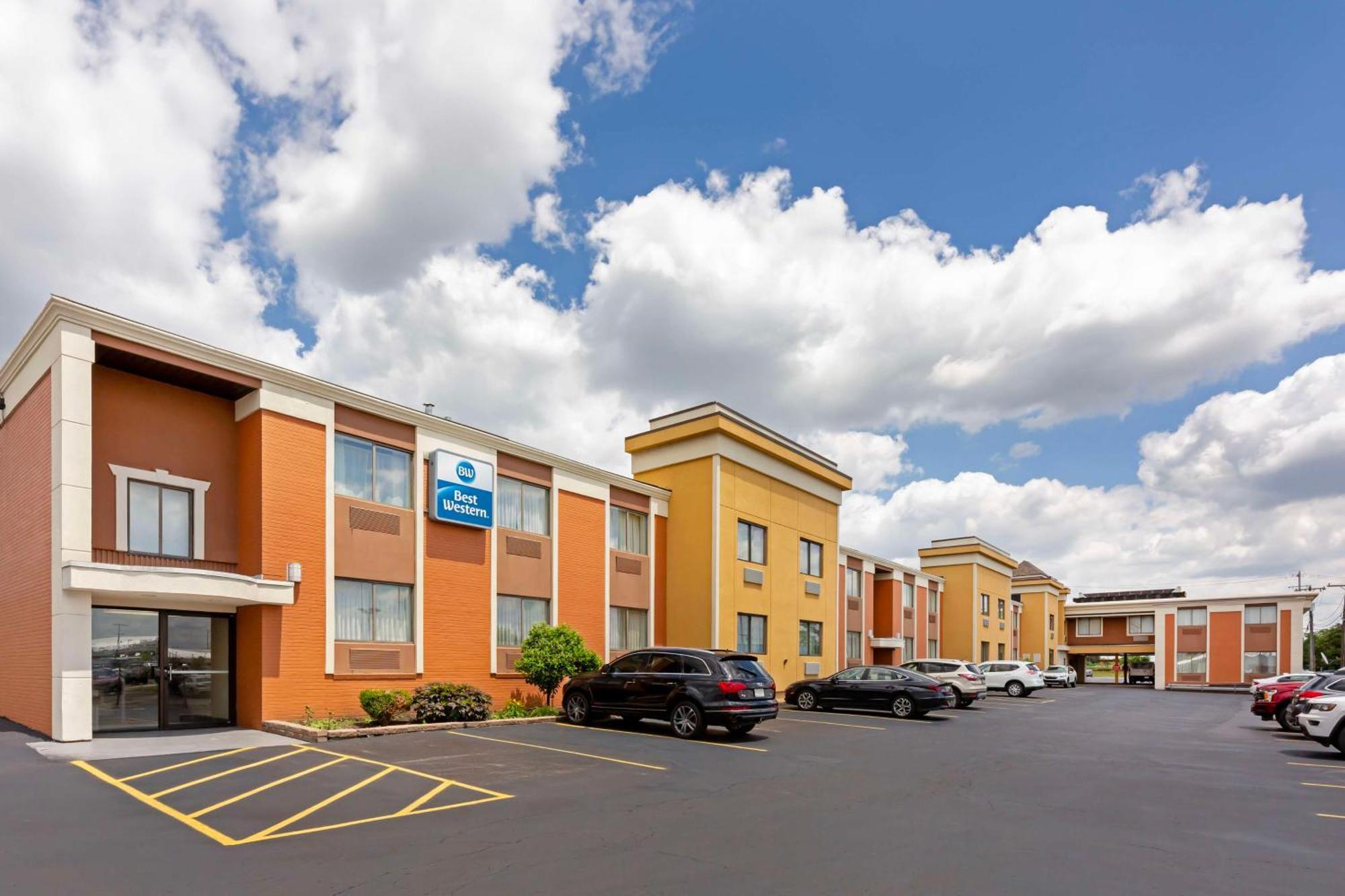 Best Western Inn At The Rochester Airport Bagian luar foto